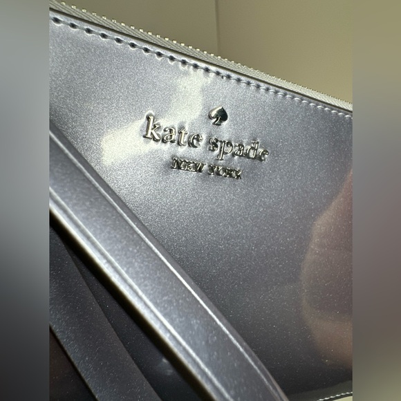 #134 Kate Spade NWT Lucy Medium L Zip Wristlet Patent Fabric Candied Flower - Picture 9 of 14